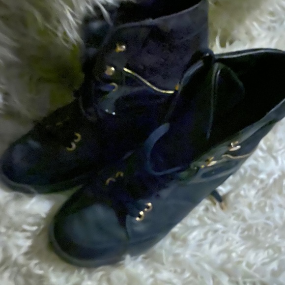 Louis Vuitton sheels size 8 - Picture 1 of 2